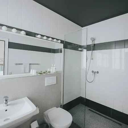Le Chatelet 3* Lucembursko