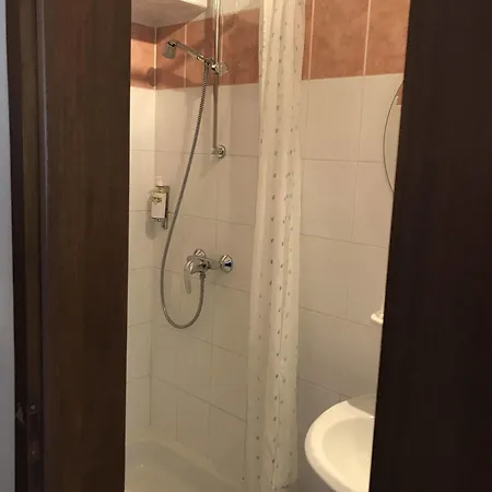 Hotel Le Chatelet 3*