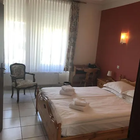 Szálloda Le Chatelet 3*