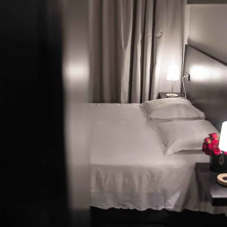 Le Chatelet Hotel