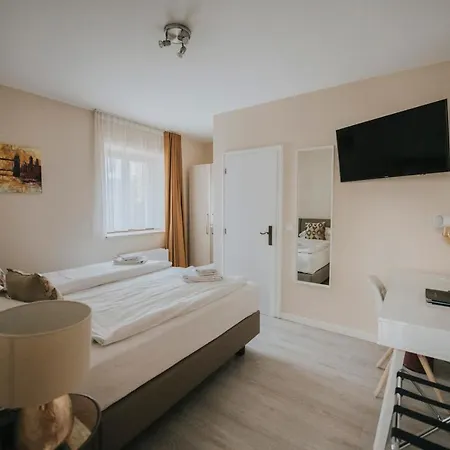 Le Chatelet Hotel 3*